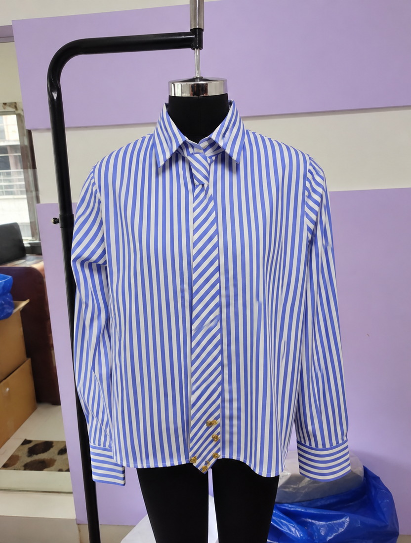 Striped shirt on mannequin, the garment photo the brand sends